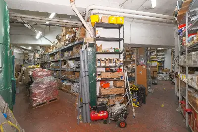 Magazzino in vendita, Via di Galla Placidia, Roma