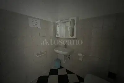 Negozio in affitto, Via Mentana, Como