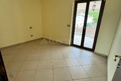 Magazzino in vendita, Strada Circonvallazione , Luco dei Marsi