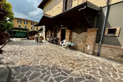 Villino a Schiera in vendita, Via Sorbana, Brescia