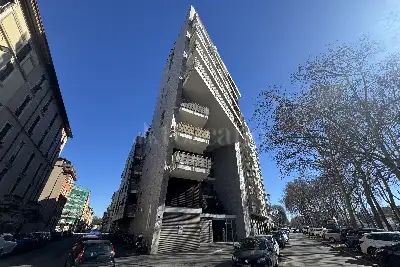 Box in vendita, Viale Certosa, Milano