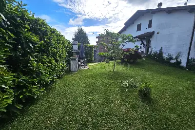 Villa in vendita, Via A. Volta, Solbiate con Cagno