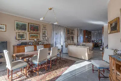 Casa in vendita, Via Giovanni Pascoli, Milano