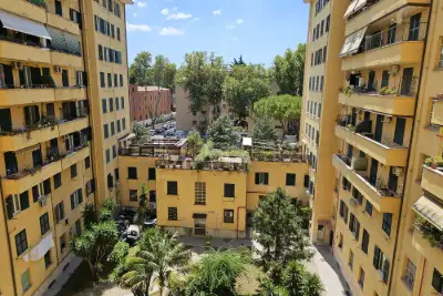 Casa in vendita, Largo Pannonia, Roma