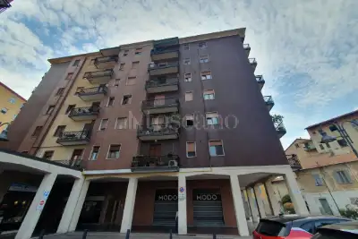 Casa in vendita, Via Vincenzo Monti, Corsico