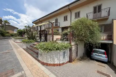 Villino a Schiera in vendita, Via Taranto, San Giovanni la Punta