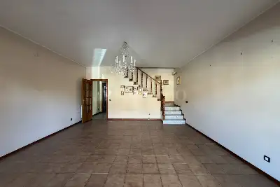 Villino a Schiera in vendita, Via della Regione, San Giovanni la Punta