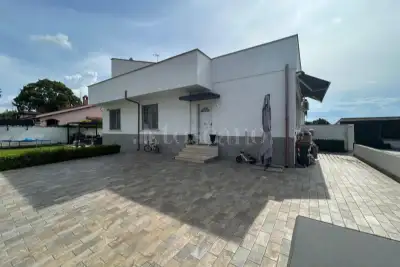 Villa Bifamiliare in vendita, Via Carlo Grabher, Roma