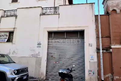 Negozio in affitto, Via Casalmonferrato, Roma