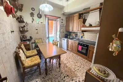 Casa in vendita, Via Virgilio, Pomezia