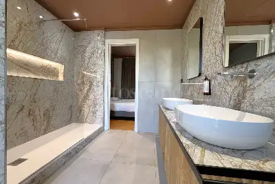 Albergo in vendita, Via Lazzarini, Sirmione