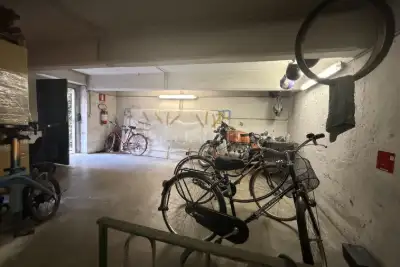 Magazzino in vendita, Via Giovanni da Procida, Milano