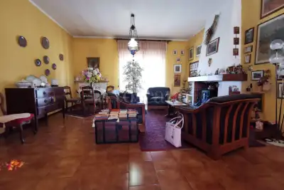 Casa in vendita, Via Roma, Castelletto di Branduzzo
