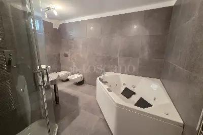 Villa Plurifamiliare in vendita, Via Volta Mantovana, Roma