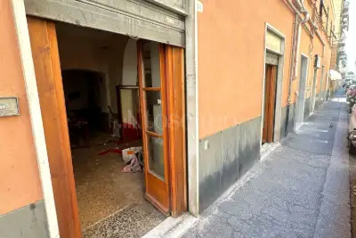 Negozio in vendita, Via Camillo Finocchiaro Aprile, Genova