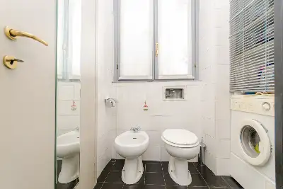 Casa in vendita, Via Cola Montano, Milano