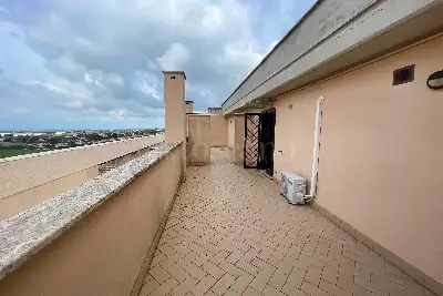 Attico in vendita, Via Giuseppe Saragat, Pomezia