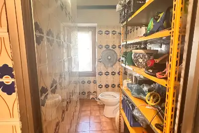 Negozio in vendita, Via Giuseppe Garibaldi, Olbia