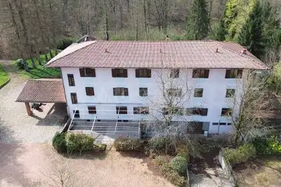 Albergo in vendita, Via Baraggia, Cunardo