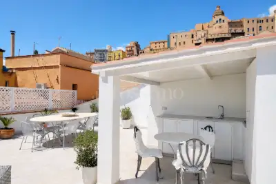 Palazzo in vendita, Via San Giovanni, Cagliari
