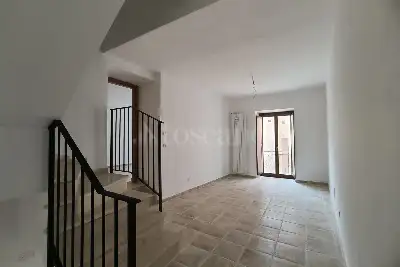 Casa Indipendente in vendita, Via Centrale, L'Aquila