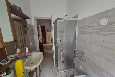 Casa in vendita, Viale Manzoni, Pomezia