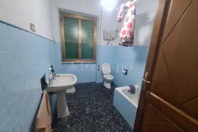 Casa in vendita, Via S. Pellico, Pomezia