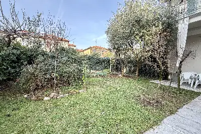 Villa Bifamiliare in vendita, Via Crotte, Brescia