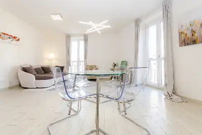 Casa in vendita, Via Carlo Farini, Milano