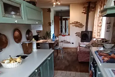 Villa in vendita, Cairo Montenotte via Sant'Anna 9/a, Cairo Montenotte