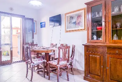 Villino a Schiera in vendita, Via Parigi, Olbia