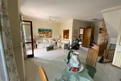 Villa Bifamiliare in affitto, Via Sistiana, Fiumicino