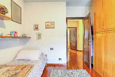 Villa in vendita, Via Ferruccio Pellini, Marchirolo