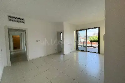 Casa in vendita, Via Cosenz , Milano