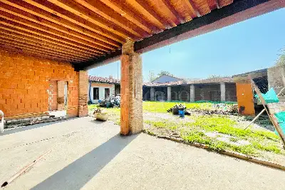 Rustico in vendita, Via Rose/Q.re I Maggio, Brescia