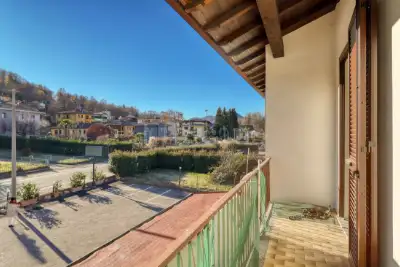 Casa in vendita, Via Statale, Marchirolo