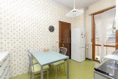 Casa in vendita, Via Lario, Milano