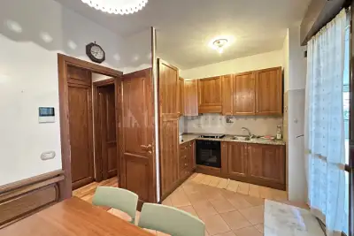 Casa in vendita, Via Umberto Saba, Roma