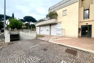 Box in vendita, Via Nomentana, Roma