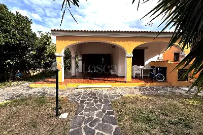 Villa Bifamiliare in vendita, San Teodoro , Via Madrid, San Teodoro