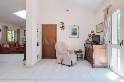 Villa Bifamiliare in vendita, Via Ippia di Elide, Roma