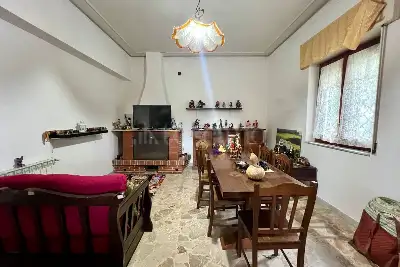 Casa Indipendente in vendita, Via Ombra, Tremestieri Etneo