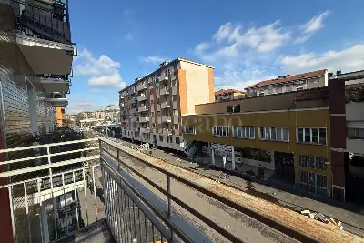 Casa in vendita, Via Gianfranco Zuretti, Milano