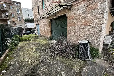 Magazzino in vendita, Via Giovanni Bernardi, Roma