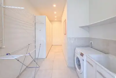 Casa in vendita, Viale Luigi Majno, Milano