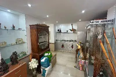 Negozio in vendita, Via Napoli, Bari