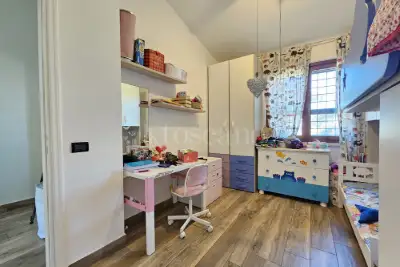 Villino a Schiera in vendita, Via della Stazione, Anzio