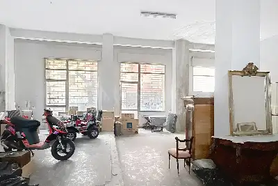 Magazzino in vendita, Viale Umberto F 132, Sassari