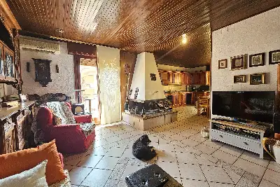 Casa in vendita, Via Germania, Pomezia