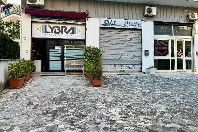 Negozio in vendita, Via Giangiorgio Trissino, Roma